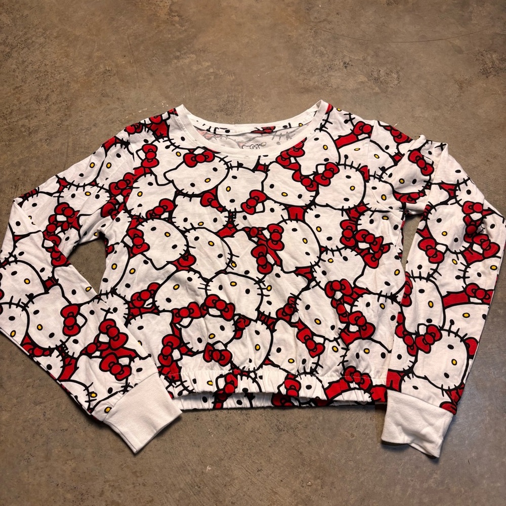 Hello Kitty Womens XS Red White Kawaii Sanrio long-sleeve cropped crop Shirt